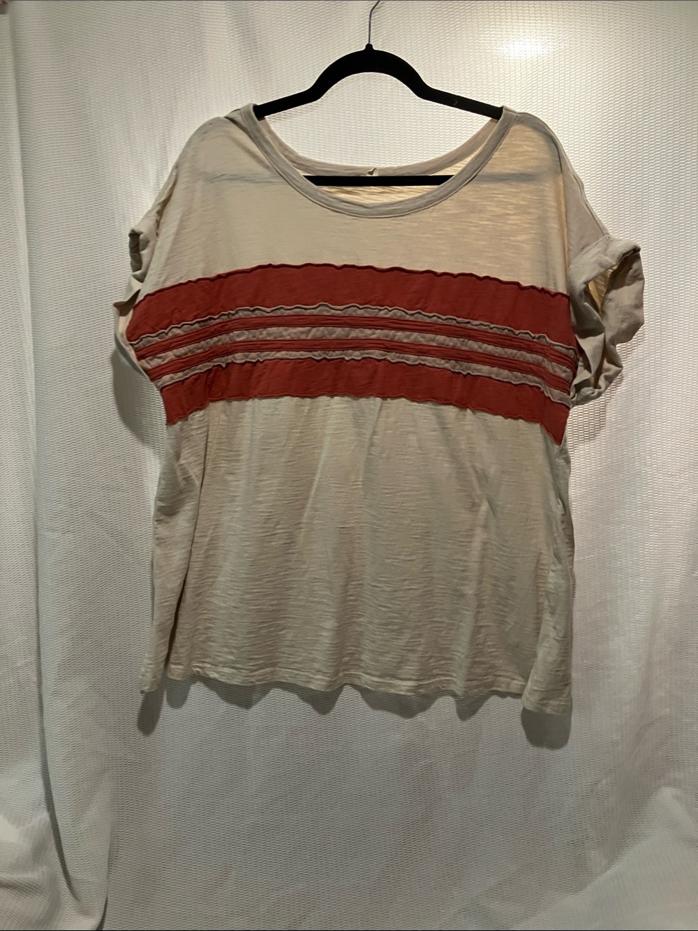 Cream Short-Sleeve Tee with Rust Stripe Accent